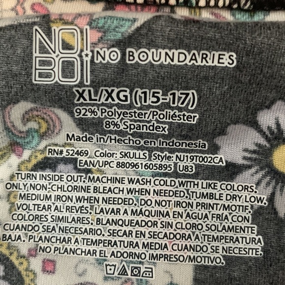 XL Sugar skulls v neck tshirt - Picture 2 of 3